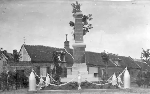 L'ancien monument aux morts